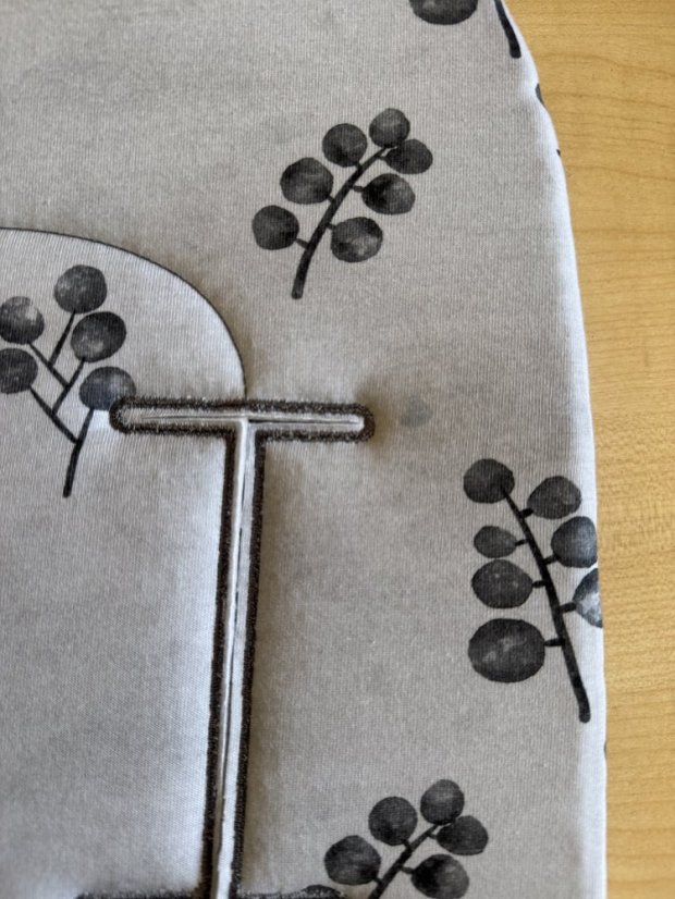 Podložka EDGE UNI Grey Blooms 2.JAKOST
